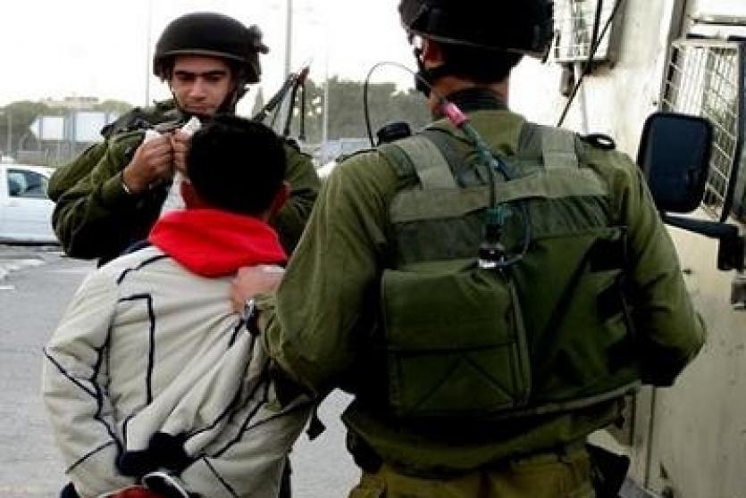 اعتقالات الاحتلال تطال 13 مواطنا في الضفة