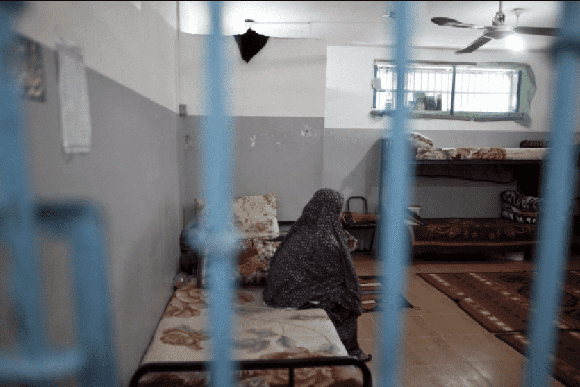 الأسيرات يتعرضن للتعذيب