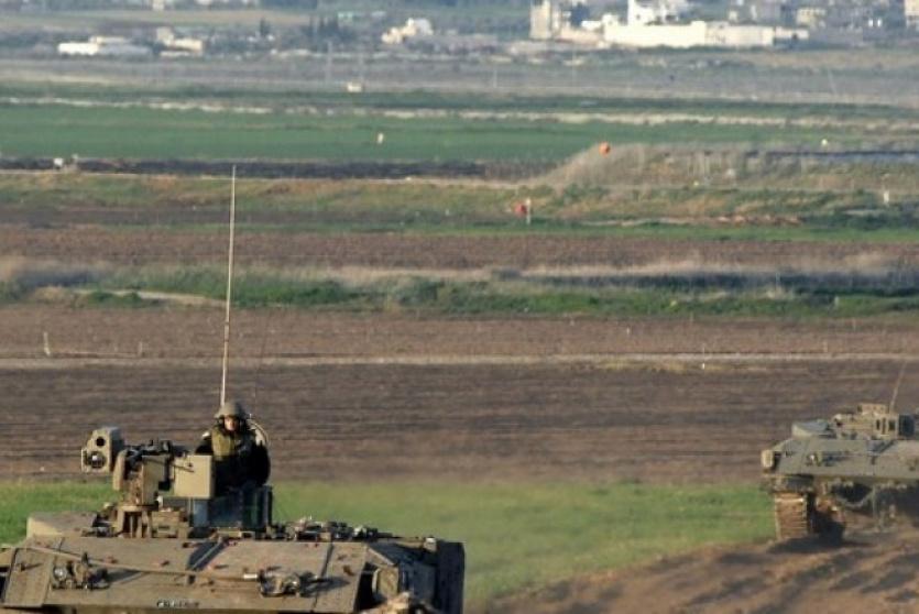 لا إصابات: دبابات الاحتلال تقصف بالقذائف المدفعية منازل المواطنين شمال القطاع