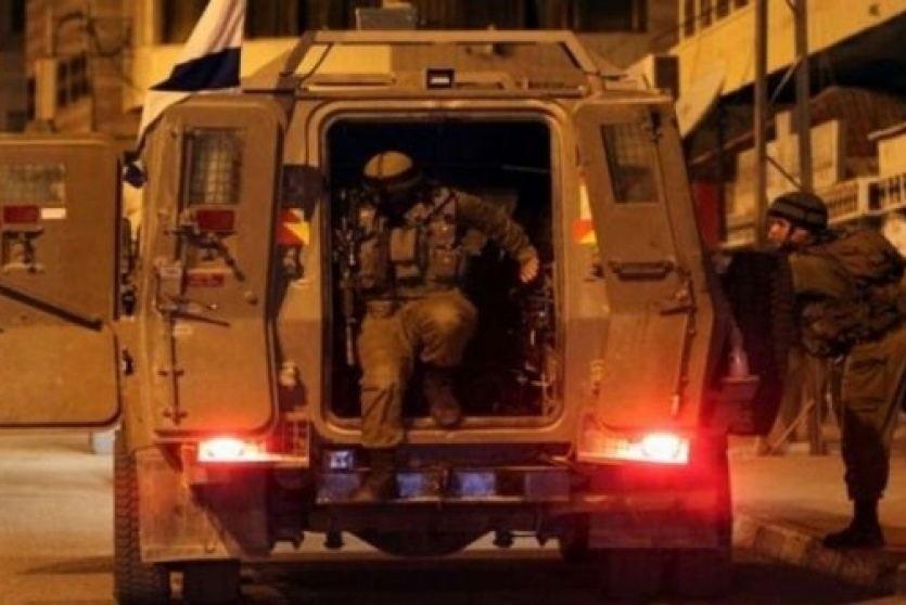 17 اعتقالا في الضفة ومصادرة أسلحة
