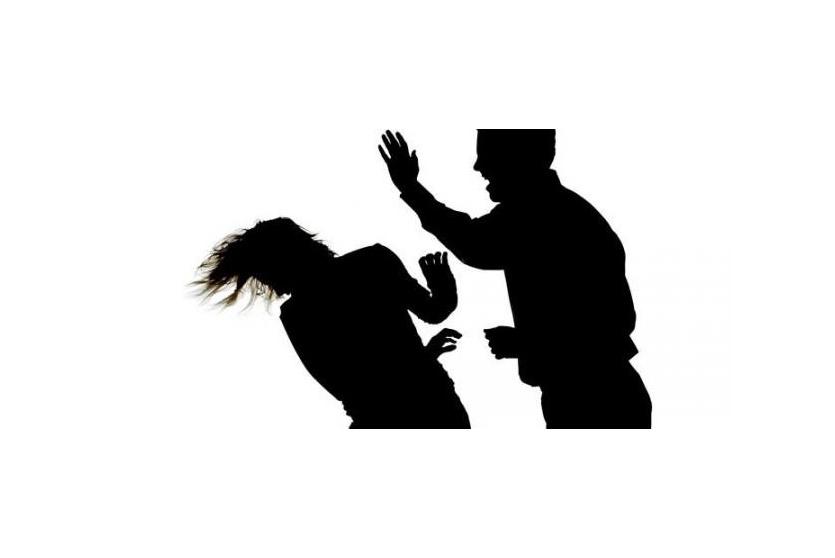 إمرأة تتعرض للعنف الجسدي - صورة تعبيرية