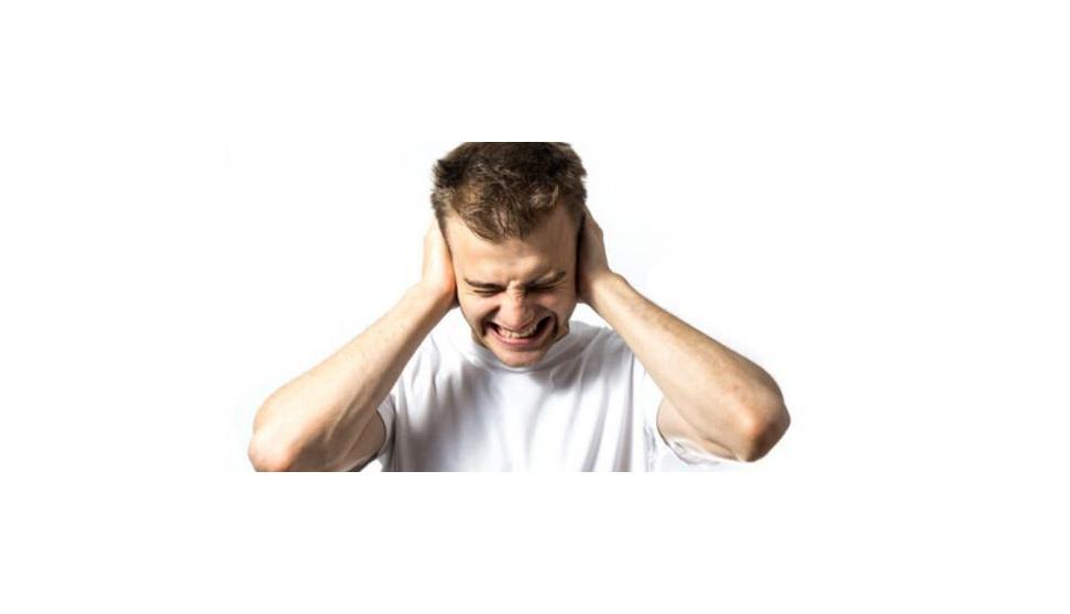 شبكة راية الإعلامية طنين الأذن اليمنى الأسباب والعلاجات