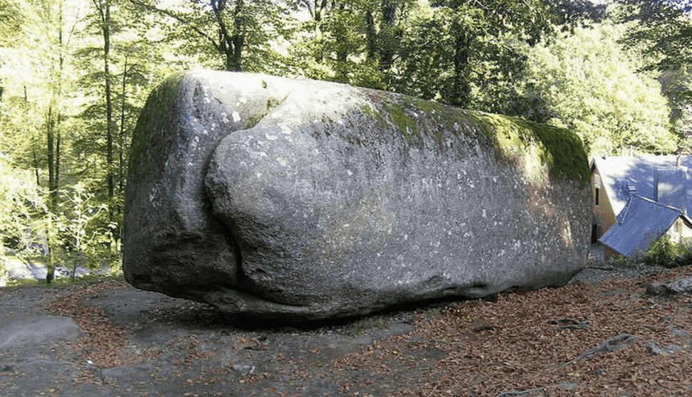 صخرة بلاي