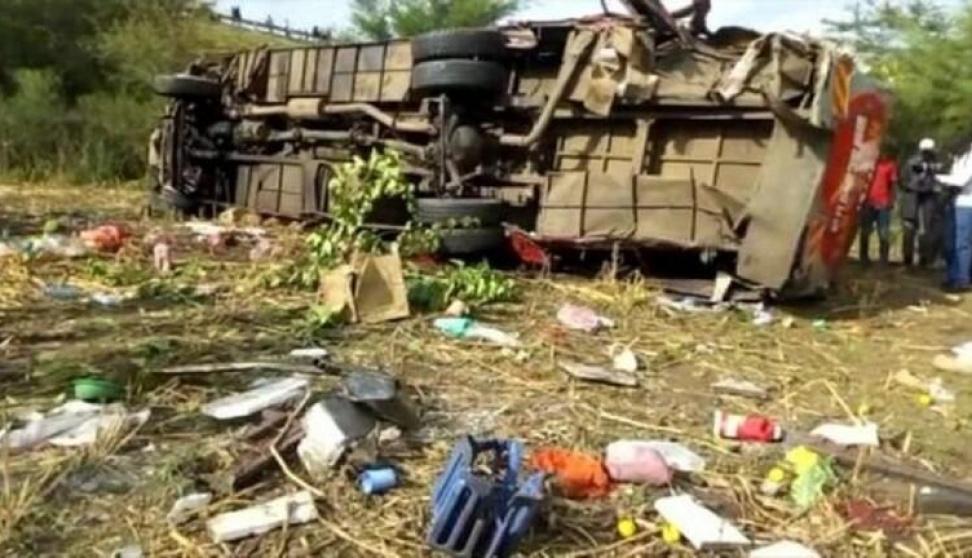 مصرع 17 شخصاً في حادث تصادم مروع بكينيا