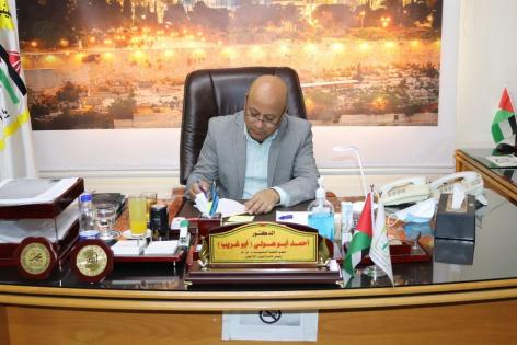 أبو هولي يرحب بالدعم القطري للأونروا ويطالب الدول المانحة إلى الاستمرار في الدعم
