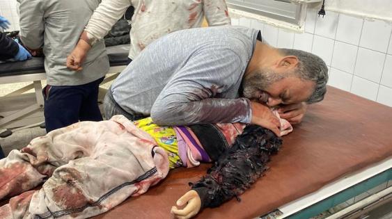 شهيد وإصابات في قصف ونيران الاحتلال بمناطق متفرقة من قطاع غزة