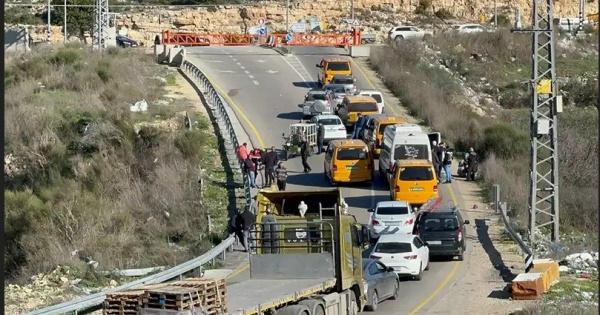 خاص| بوابات مغلقة واقتحامات مستمرة.. قرى غرب رام الله تتحول إلى مناطق معزولة