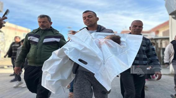 استشهاد شاب وإصابة 4 آخرين برصاص الاحتلال شمال ووسط قطاع غزة