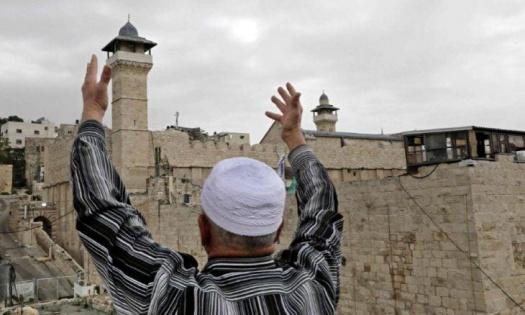 بذريعة الأعياد اليهودية: الاحتلال يغلق الحرم الإبراهيمي ويعرقل العملية التعليمية بمدرستين