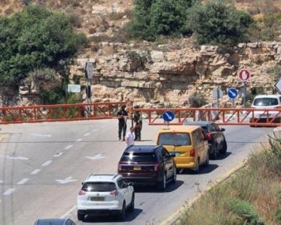 الاحتلال ينصب حاجزًا شمال البيرة