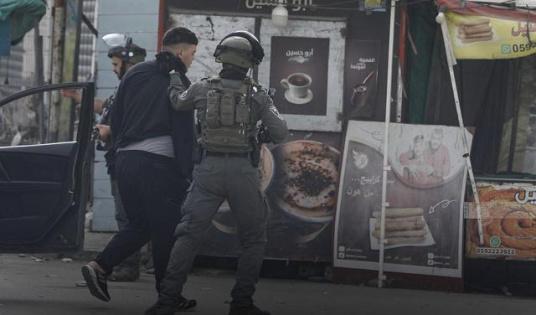 الاحتلال يعتقل شابا في سالم شرق نابلس