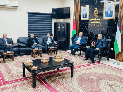 قلقيلية: المحافظ يلتقي وكيل وزارة العمل ويبحث معه عدد من القضايا