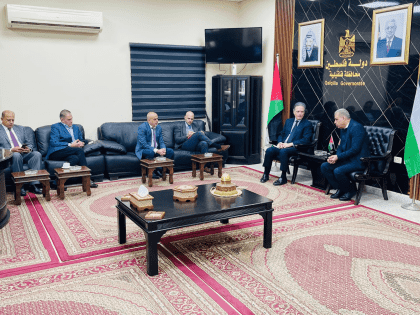 قلقيلية: المحافظ يستقبل القنصل العام الاسباني، ويطلعه على واقع المحافظة
