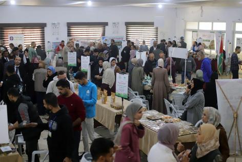 جمعية رجال الأعمال الفلسطينيين تشارك في معرض “إنتاجنا حياة” دعمًا للصناعات الغذائية المحلية