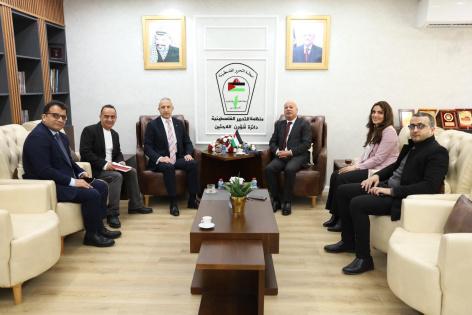 أبو هولي يبحث مع السفير التركي أوضاع المخيمات الفلسطينية وتداعيات الأزمة المالية للأونروا والتصعيد الإسرائيلي في الضفة وغزة