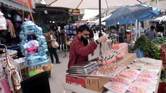 خاص| بين الغلاء وتراجع الدخل… كيف تُفاقم الأخطاء الاقتصادية أعباء الأسر في رمضان؟