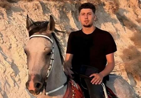 استشهاد شاب برصاص مستوطنين في قرية مخماس بالقدس