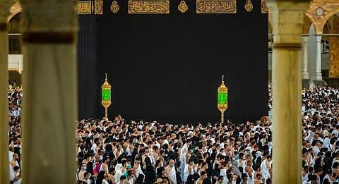 هيئة العناية بالحرمين تطوّر لوحات 