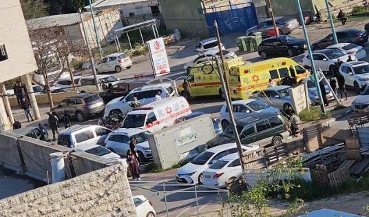 مقتل شاب وإصابة طفلة في جريمة إطلاق نار برهط داخل أراضي الـ48