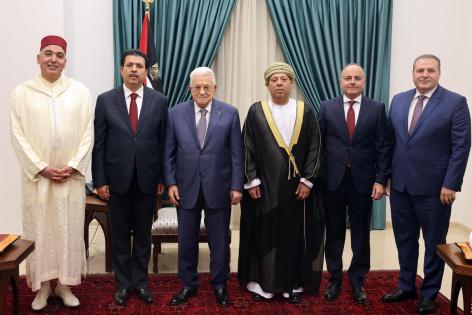 الرئيس يستقبل السفراء العرب المقيمين والمعتمدين لدى دولة فلسطين