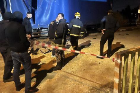 الدفاع المدني: تعاملنا مع 13 حالة تساقط شظايا صواريخ في الساعات الـ24 الماضية (صور)