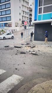 شاهد: إصابات بينها خطيرة بهجمات صاروخية من إيران والحوثيين على إسرائيل وانفجارات تهز طهران