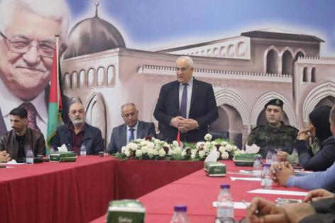بالصور| وزير الداخلية يتفقد محافظة جنين ويلتقي المحافظ ويعقد اجتماعاً موسعاً