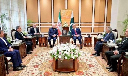 مسؤول إيراني: السيطرة على مضيق هرمز وتعويضات الحرب “حقوق للشعب”
