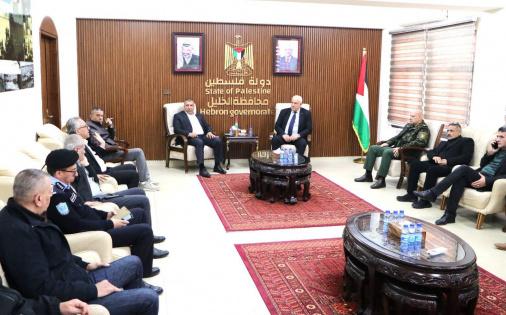 وزير الداخلية يتفقد محافظة الخليل: شدد على أهمية التكامل المؤسسي لمواجهة التحديات