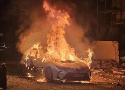 مقتل شابة حرقا داخل مركبة في كفر قاسم