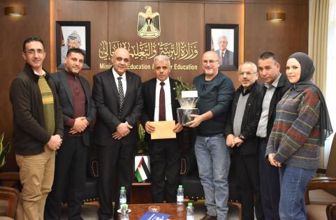 برهم يبحث مع نقابة العلاج الطبيعي تعزيز التعاون المشترك