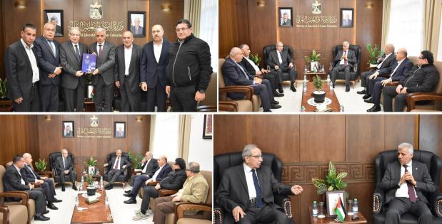 برهم يبحث مع وفد من مجلس أمناء جامعة نابلس التقنية سبل تطوير الجامعة والارتقاء بها