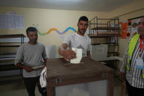 لجنة الانتخابات: تمديد التصويت في دير البلح لساعة واحدة