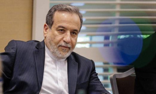 وزير الخارجية الإيراني عراقجي يعود إلى باكستان وينقل شروط طهران لوقف الحرب