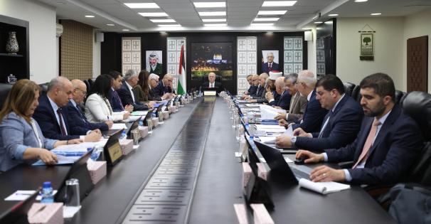 مجلس الوزراء يعتمد ترتيبات الدوام للموظفين العموميين في ضوء استمرار الأزمة المالية