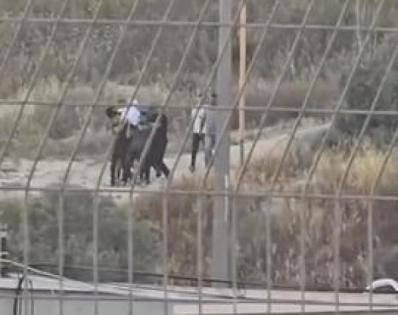 باحث لراية: الاحتلال يطارد الفلسطينيين في باطن الأرض.. 