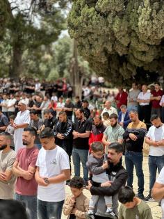 75 ألفا يؤدون صلاة الجمعة في المسجد الأقصى