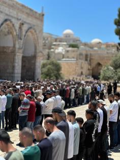 60 ألف مصل يؤدون الجمعة في المسجد الأقصى المبارك