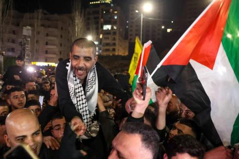 الزبيدي يكشف لراية موعد صرف رواتب أسر الشهداء والجرحى