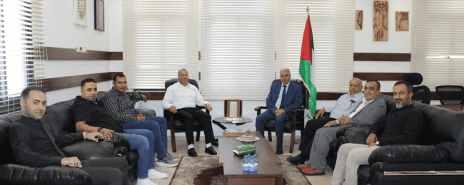برهم يلتقي وفداً من جمعية قفين الخيرية لبحث مبادرة التعليم المساند