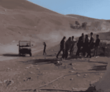 إصابات واعتقالات في هجوم للمستوطنين بمحيط الخان الأحمر شرق القدس