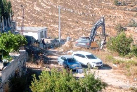 قوات الاحتلال تشرع بهدم منزلين في نحالين وزعترة ببيت لحم