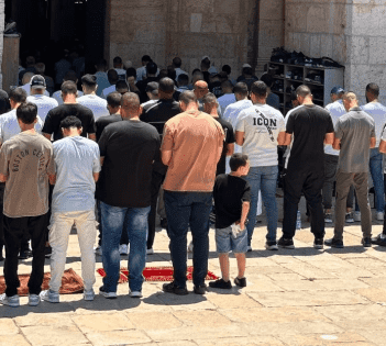 70 ألف مصل أدوا صلاة الجمعة في المسجد الأقصى