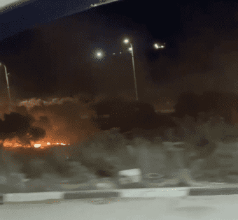 مستوطنون يشعلون النار في أشجار زيتون بقرية برقا شرق رام الله