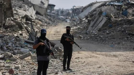 رسائل سرية بين حماس وملادينوف تكشف كواليس جديدة في مفاوضات غزة