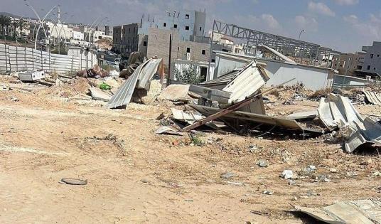 السلطات الإسرائيلية تهدم منازل في رهط بأراضي الـ48