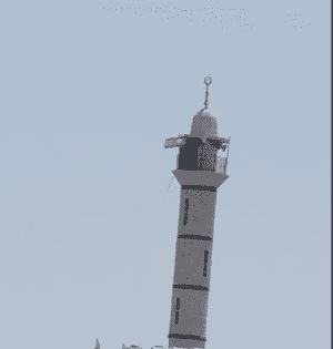 بالفيديو | الاحتلال يرفع علمه فوق مئذنة مسجد أبو عبيدة في مخيم نور شمس