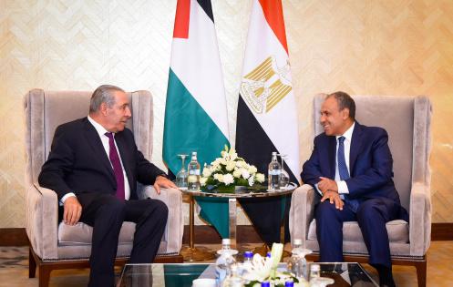 الشيخ يبحث مع وزير الخارجية المصري الأوضاع في فلسطين