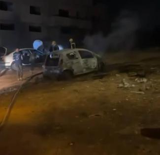 مستوطنون يحرقون 3 مركبات في بيتا جنوب نابلس