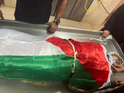 تشييع جثمان الطفل الشهيد جاد الله جاد الله في مخيم الفارعة